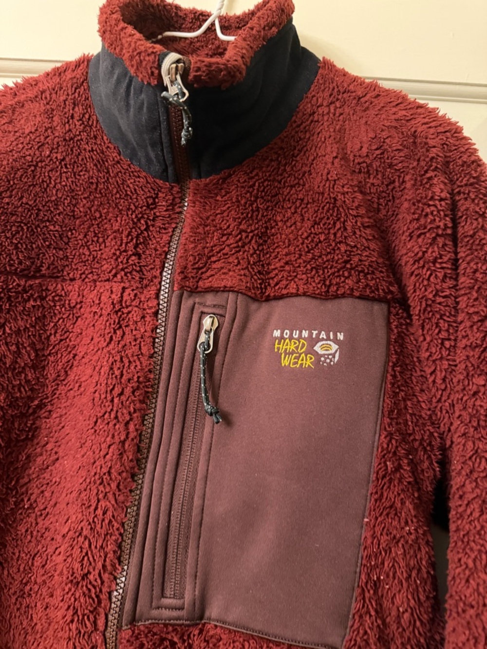 Mountain Hardwear Women's Maroon Sherpa Fleece Jacket - Picture 2 of 4